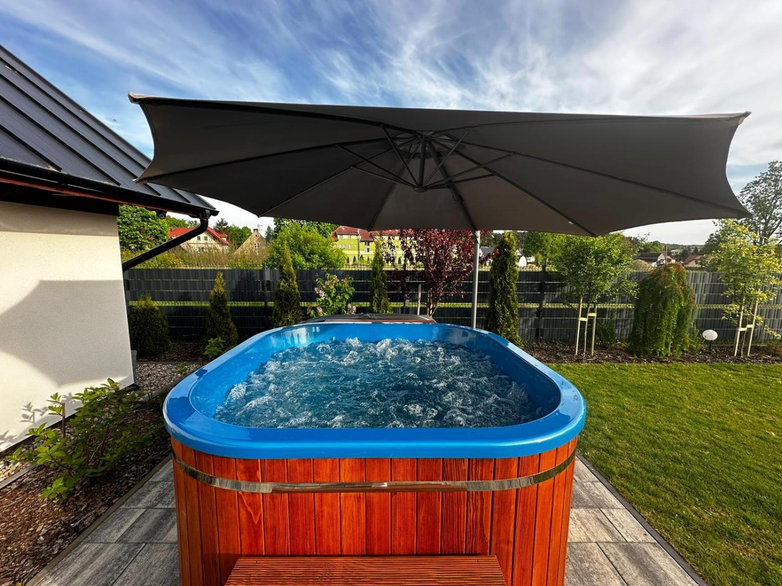 Lake Houselubniewice Domek Caloroczny Z Jacuzzi Blisko Jeziora Exteriör bild
